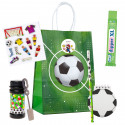Super mario bros détail enfantin avec des cadeaux de football et des bonbons