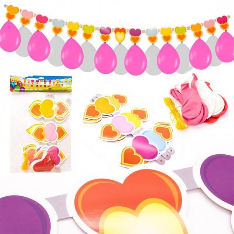 Guirlande ballons avec des coeurs