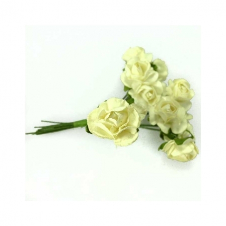 Vin personnalisé pour mariage décoré avec un ruban et une fleur