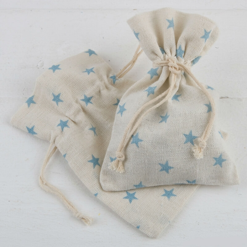 Petits Sachets Tissu Écru avec Étoiles Couleur: rose, bleu Sacs Petits Sachets Tissu Écru avec Étoiles Couleur: rose, bleu Sacs
